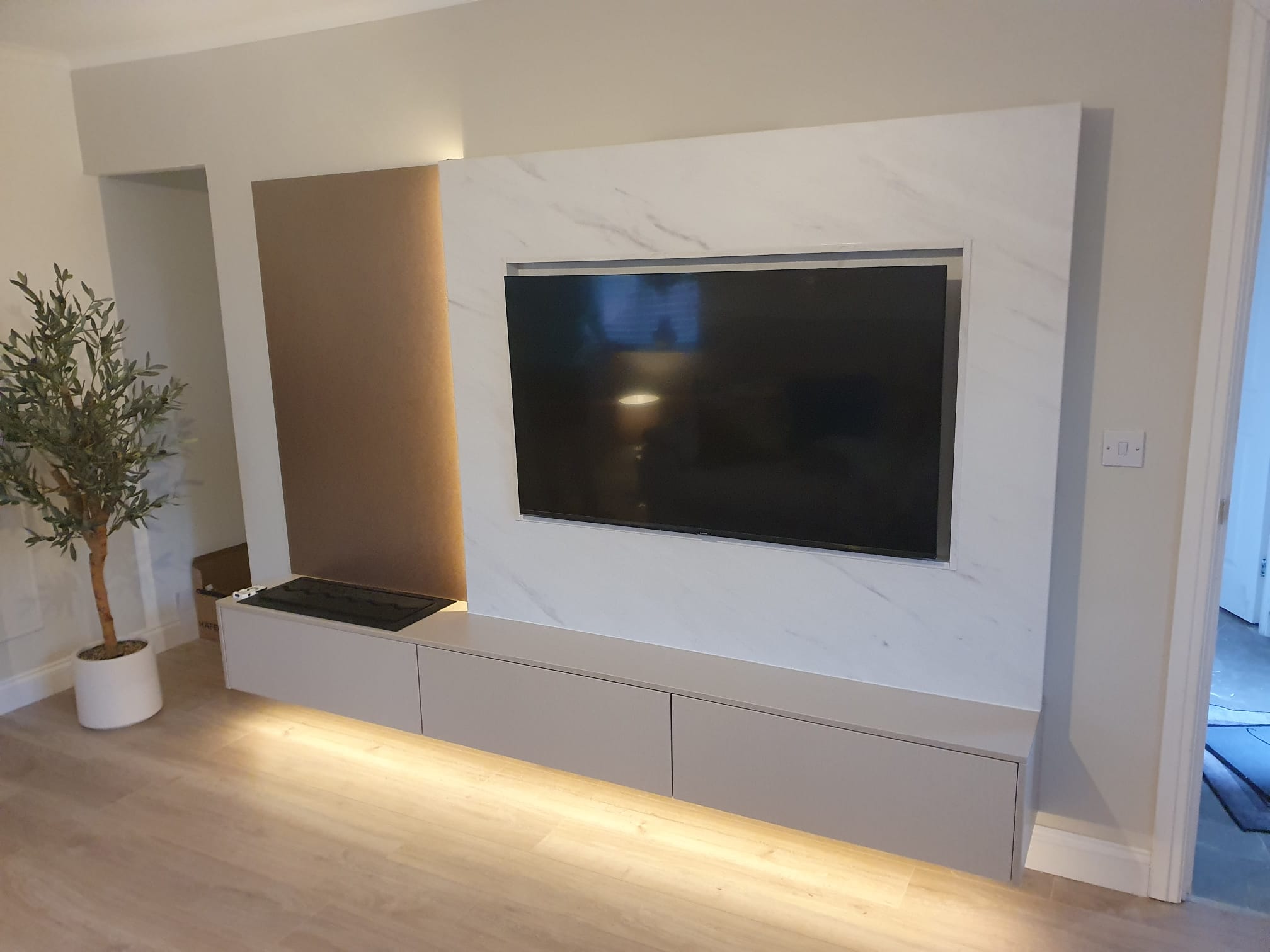 Bespoke media wall — Eves Joinery